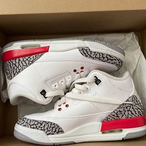 Fire red 3s size 4.5y